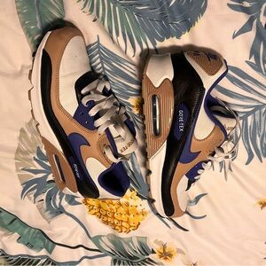 GORE-TEX Women's Sneakers - Black, White, Tan, Blue